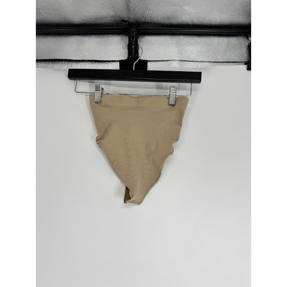 SKIMS Seamless Sculpt High Waisted Thong Womens Medium Clay Tan Beige Stretch